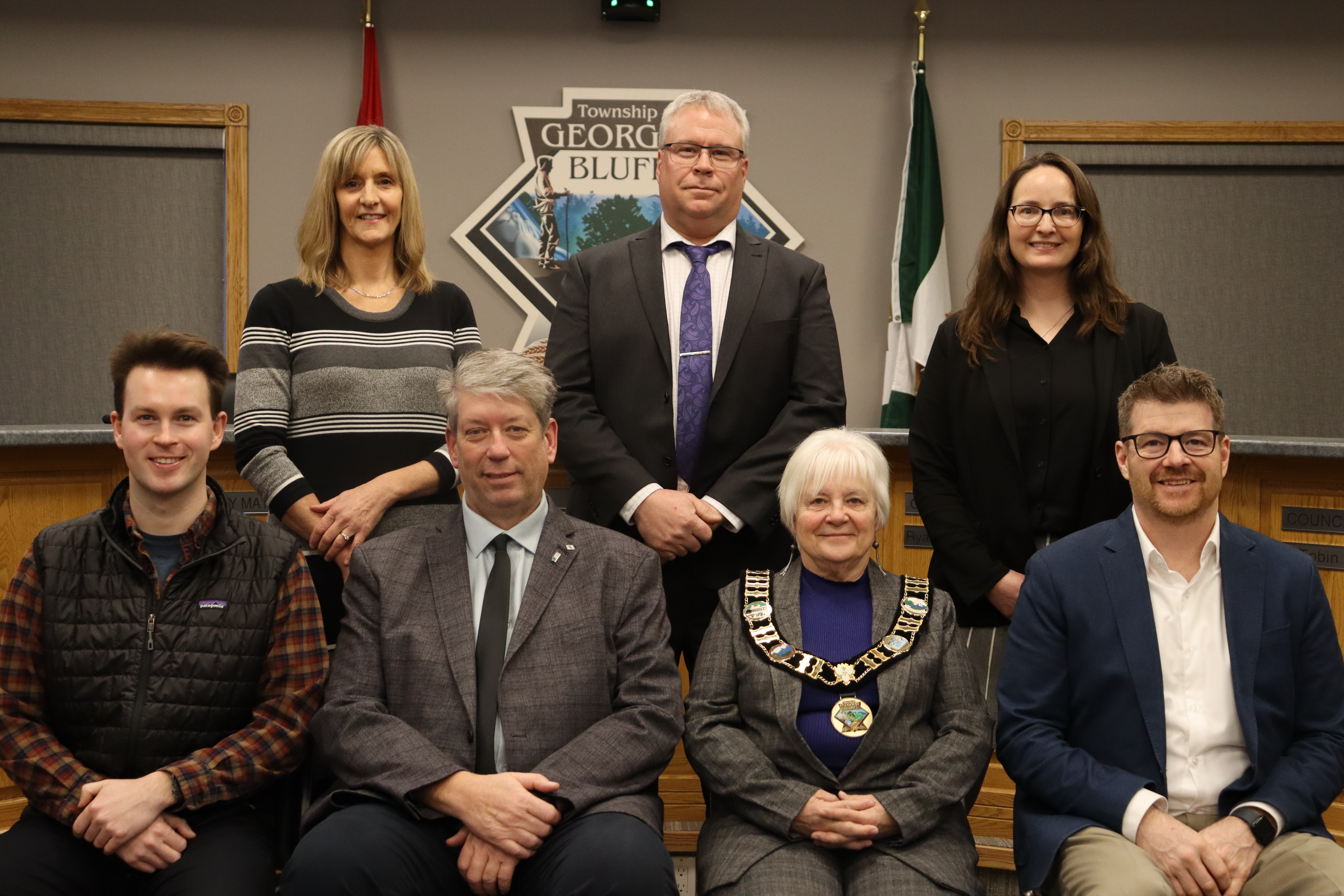 A group photo of mayor and council