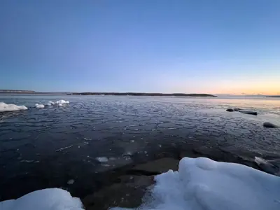 Stock Photo: Icy Georgian Bay on a Winter Day.